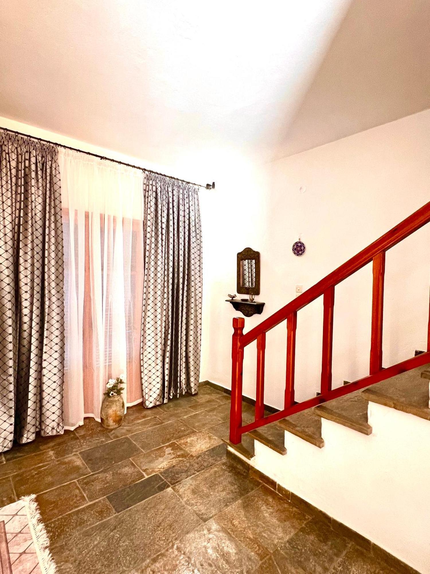 Stefanos Apartments By Sv Alians Agios Gordios  Eksteriør billede